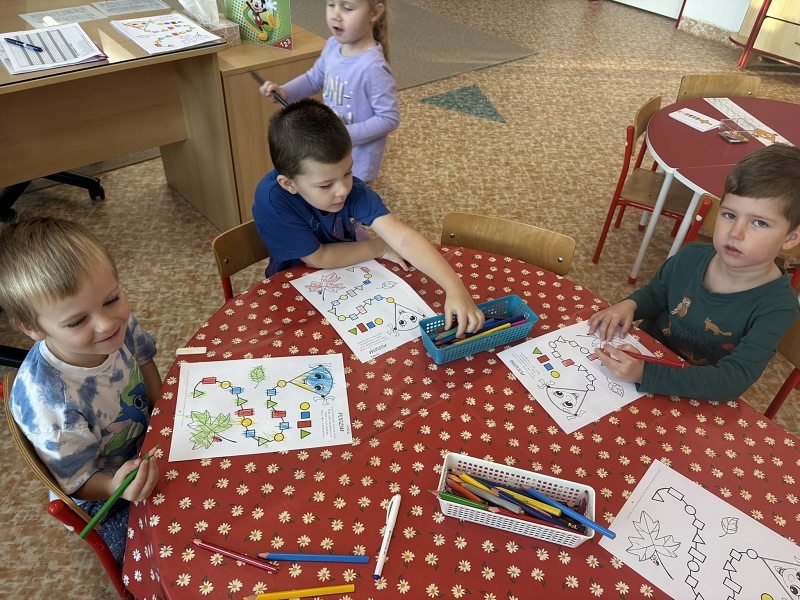 Koťátka - Vyletěl si pyšný drak