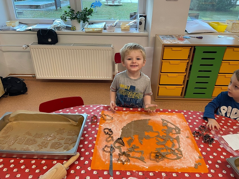 Myšky pečou perníčky