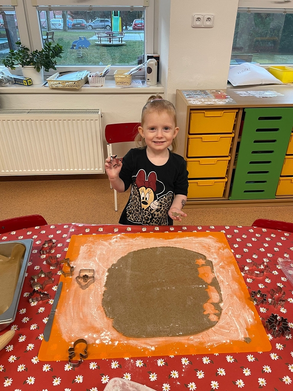 Myšky pečou perníčky