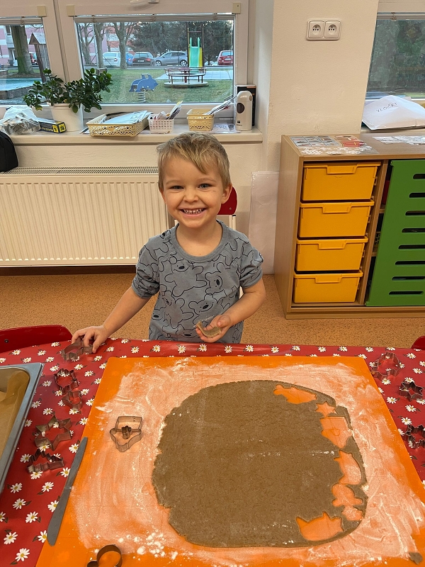 Myšky pečou perníčky