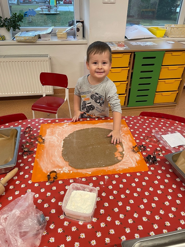 Myšky pečou perníčky