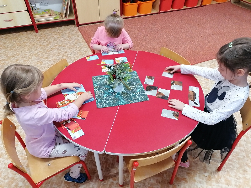 Koťátka čekají na Mikuláše