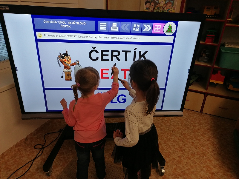 Koťátka čekají na Mikuláše