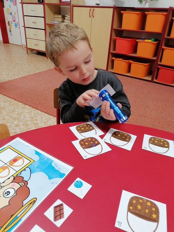 Koťátka čekají na Mikuláše