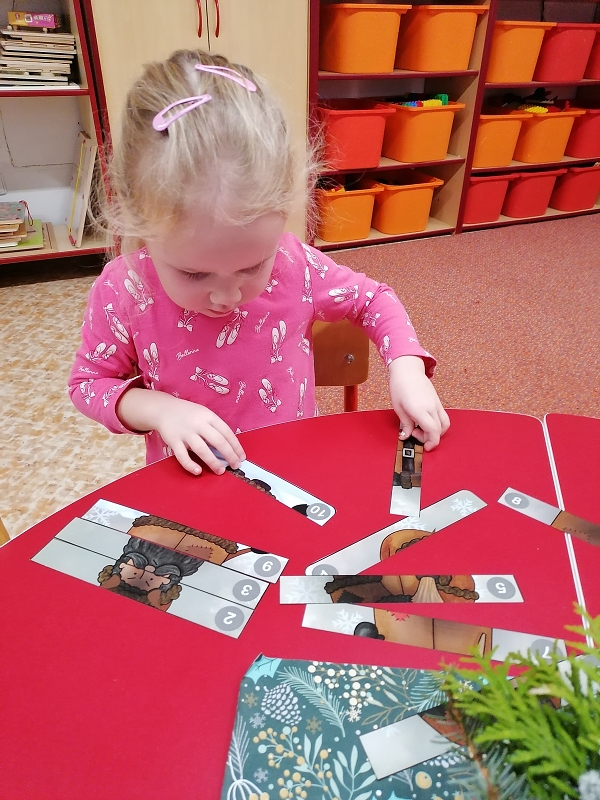 Koťátka čekají na Mikuláše