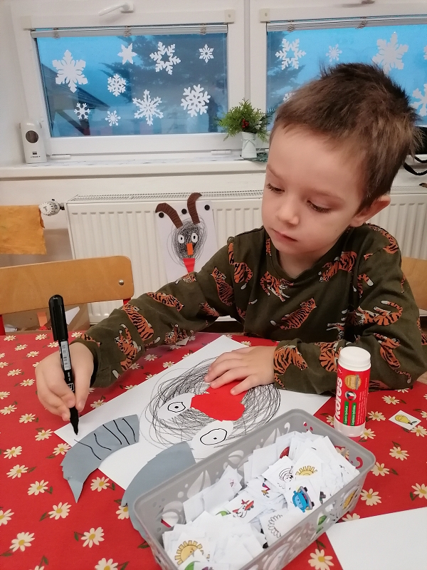 Koťátka čekají na Mikuláše