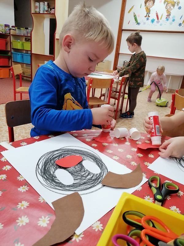 Koťátka čekají na Mikuláše