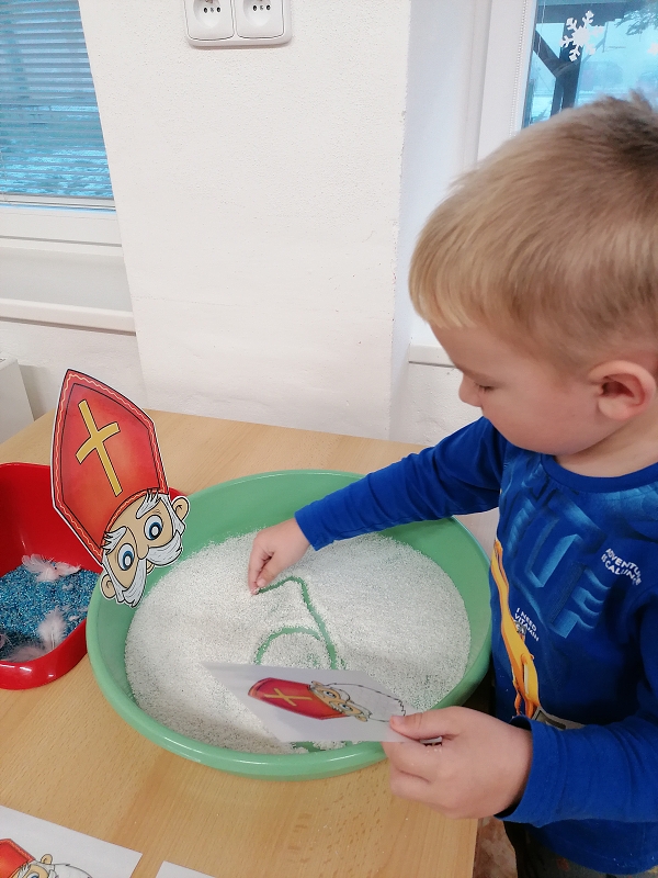 Koťátka čekají na Mikuláše