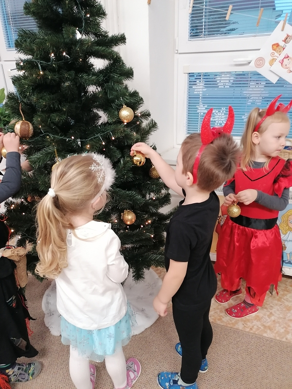 Koťátka čekají na Mikuláše