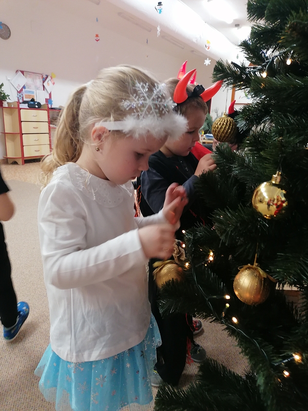 Koťátka čekají na Mikuláše