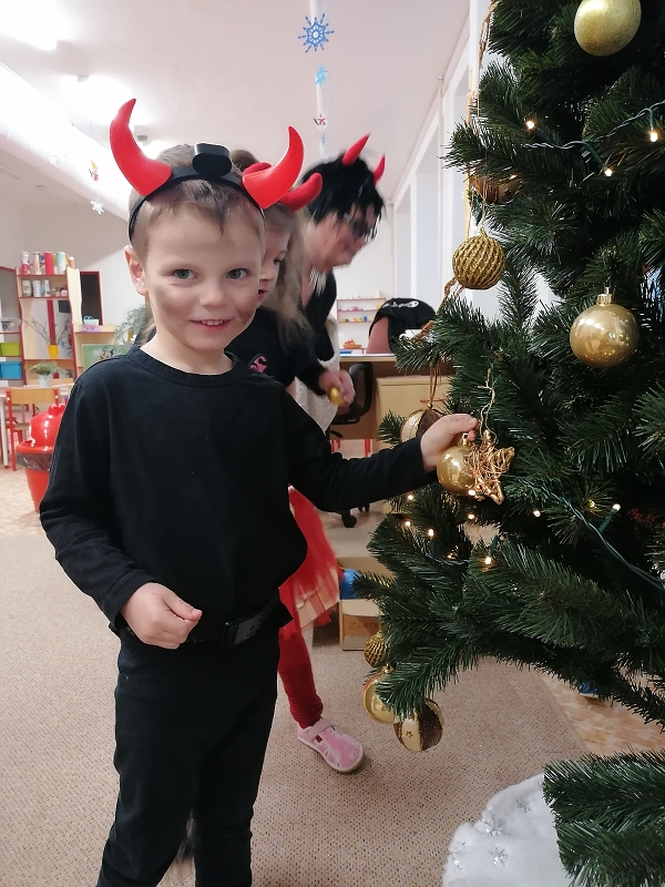 Koťátka čekají na Mikuláše