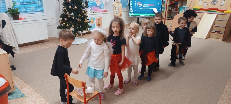 Koťátka čekají na Mikuláše