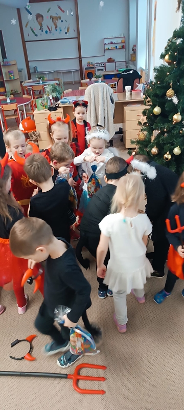 Koťátka čekají na Mikuláše