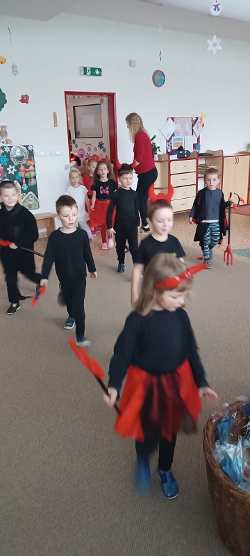 Koťátka čekají na Mikuláše