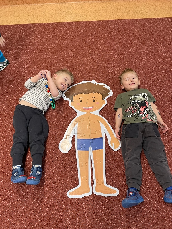 Myšky se učí o těle