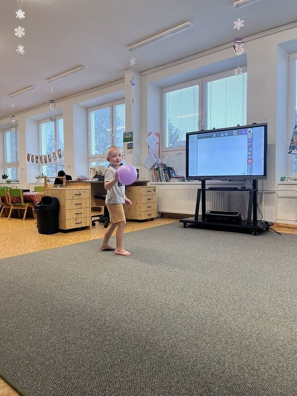 Zajíčci hrají vybíjenou