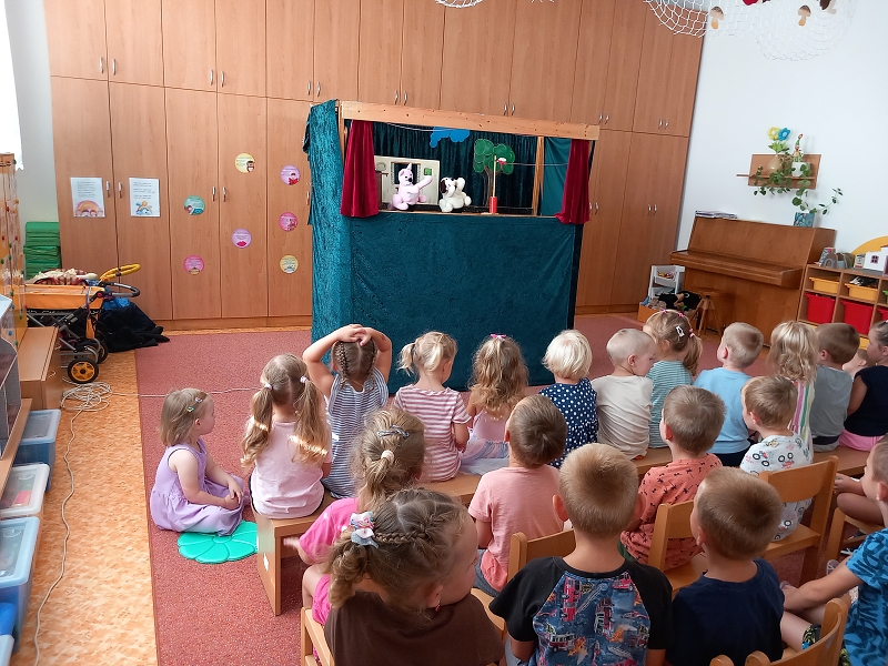 MŠ Korálky - Maňáskové divadélko