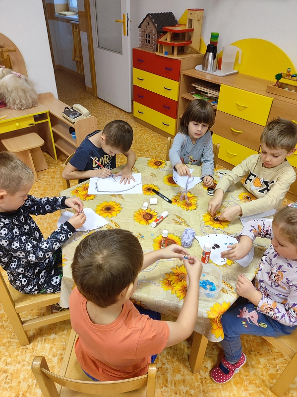 Hrajeme si v listopadu - Třída Žluťásek