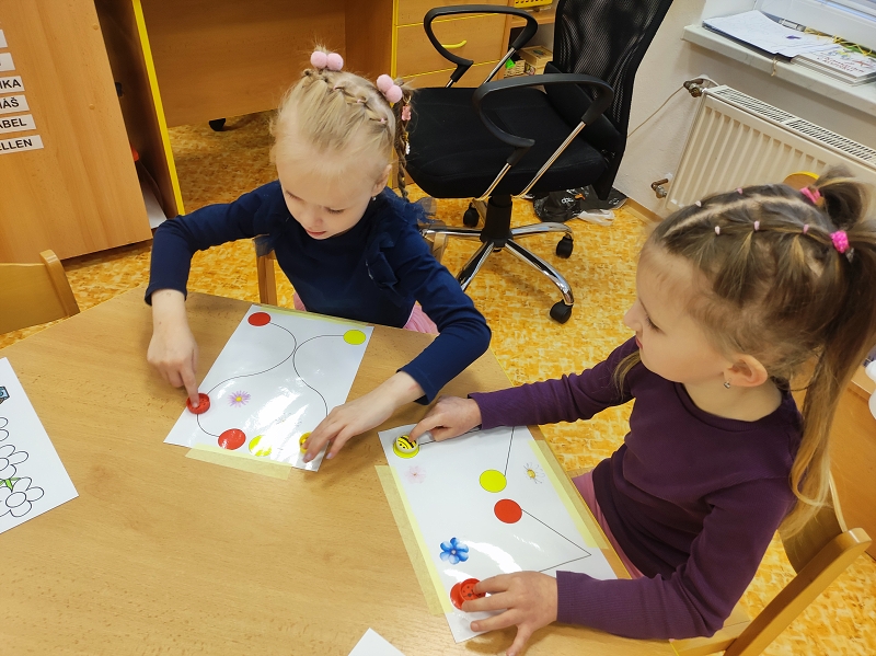 Jaro a barevný týden ve třídě Žluťásků