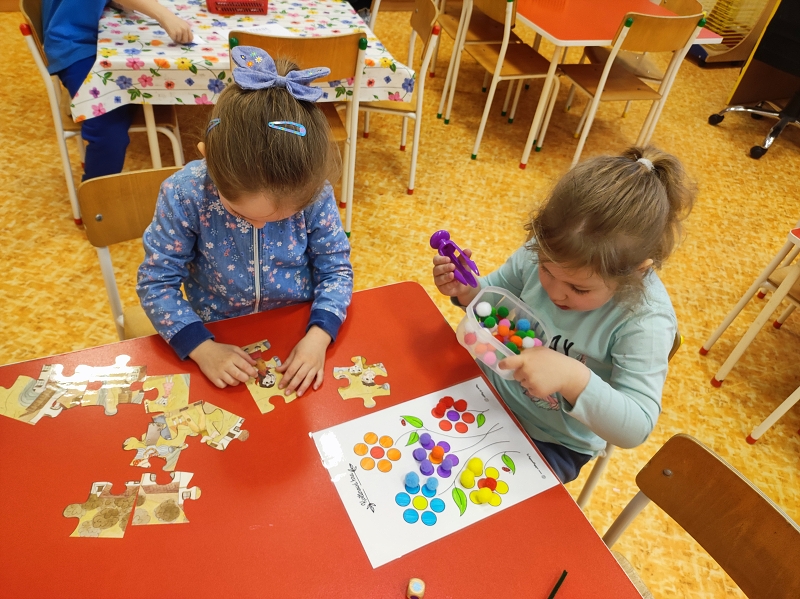 Jaro a barevný týden ve třídě Žluťásků