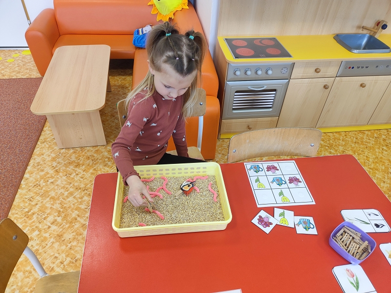 Jaro a barevný týden ve třídě Žluťásků