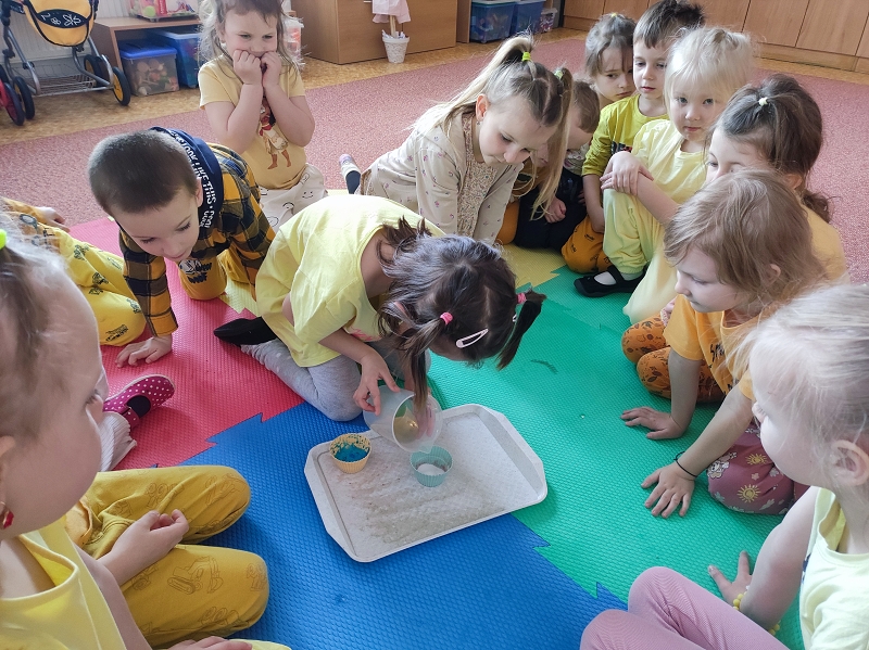 Jaro a barevný týden ve třídě Žluťásků