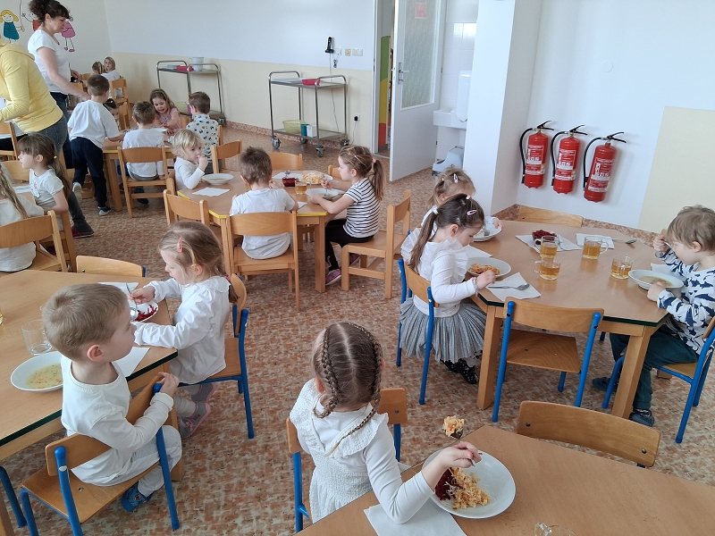 MŠ Korálky - barevný týden