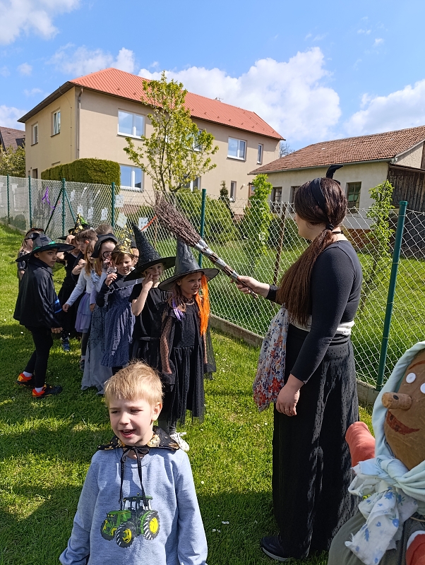 Čarodějnický rej- Modrásci
