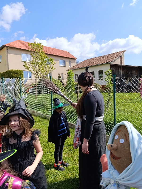 Čarodějnický rej- Modrásci