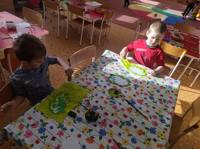 Zvířata na dvorečku - Žluťásci