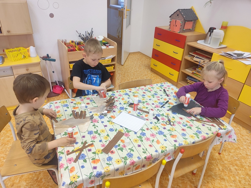 Zvířata na dvorečku - Žluťásci