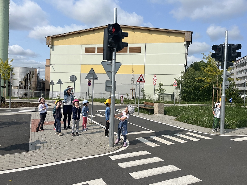 Zeleňásci a Žluťásci na dopravním hřišti