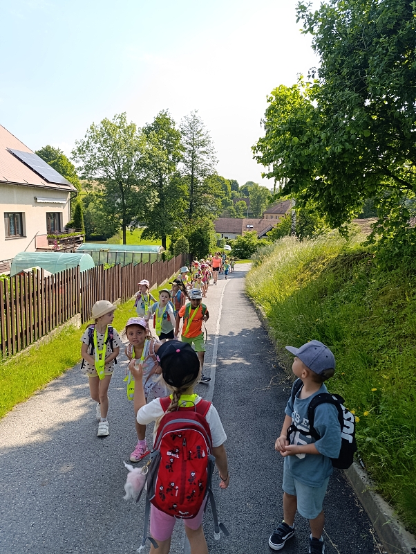 Žluťásci a Modrásci - Peší výlet- Zítkova rozhledna