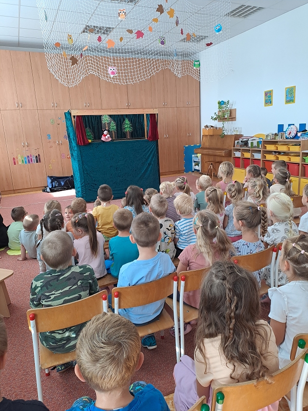 Loutkové divadlo ve školce