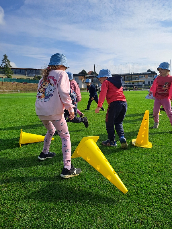 Sportovní dopoledne s fotbalisty - Modrásci