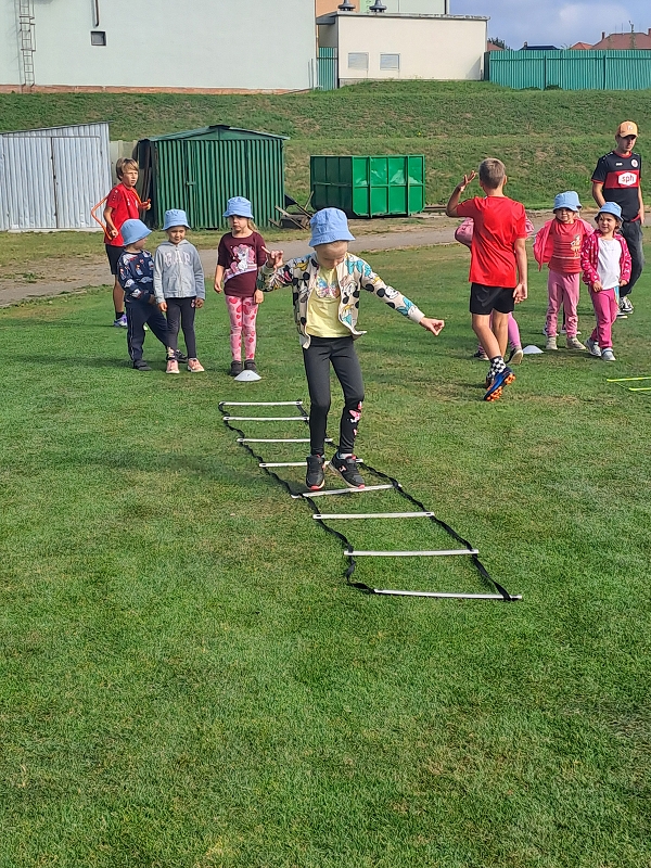 Sportovní dopoledne s fotbalisty - Modrásci