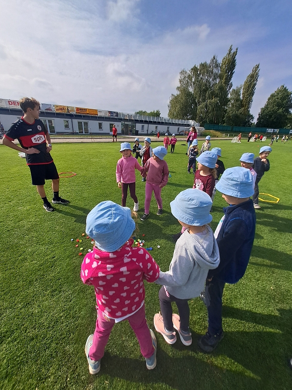 Sportovní dopoledne s fotbalisty - Modrásci