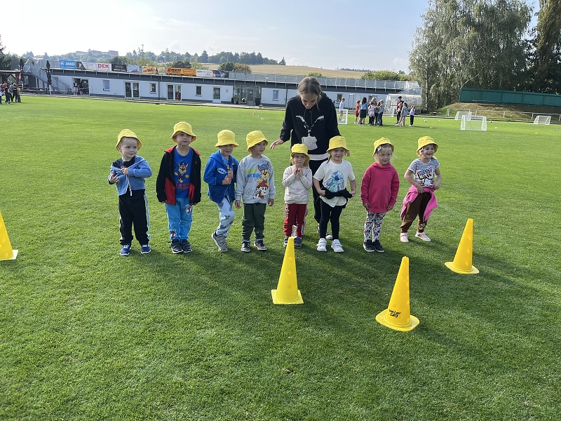 Žluťásci - Sportovní dopoledne na fotbalovém hřišti