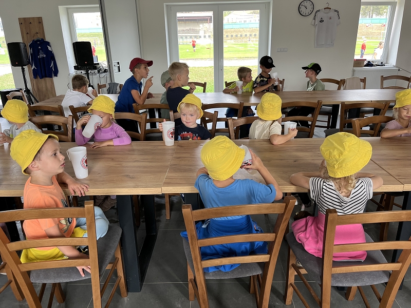 Žluťásci - Sportovní dopoledne na fotbalovém hřišti