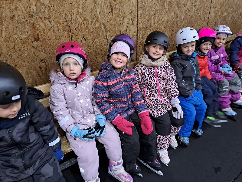 1. lekce bruslení - Modrásci