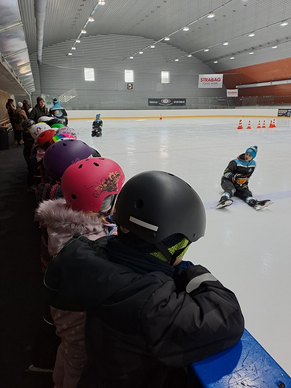 1. lekce bruslení - Modrásci