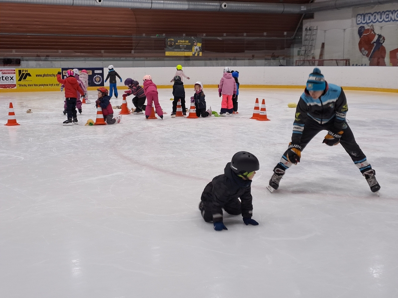 1. lekce bruslení - Modrásci