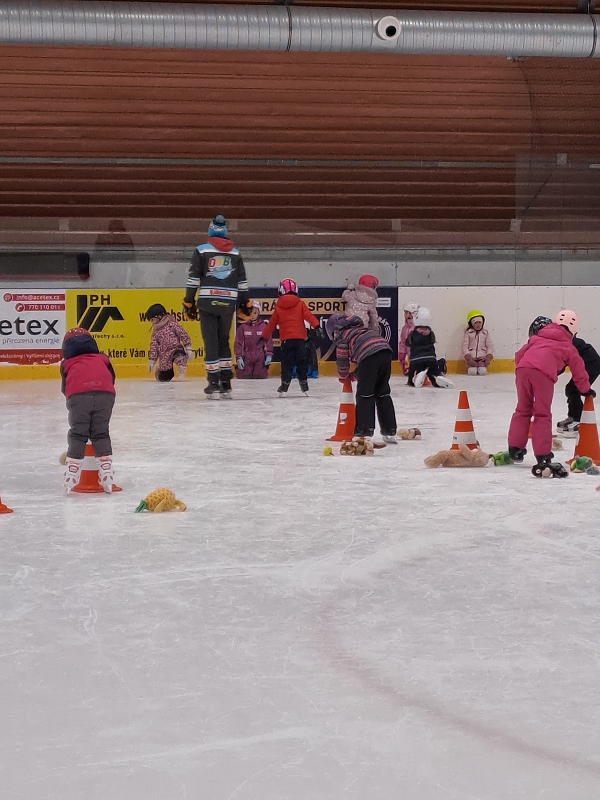 1. lekce bruslení - Modrásci