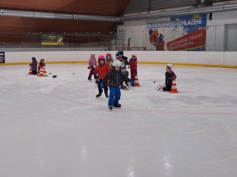 1. lekce bruslení - Modrásci