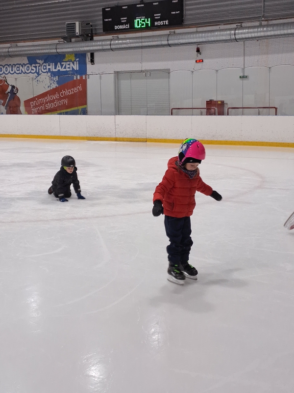 1. lekce bruslení - Modrásci