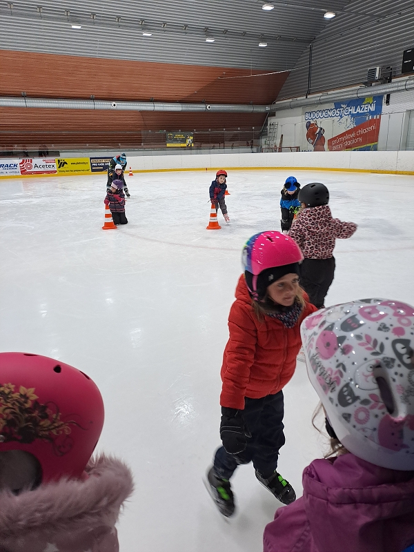 1. lekce bruslení - Modrásci