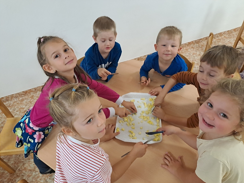 Na zahrádce u plotu - Modrásci