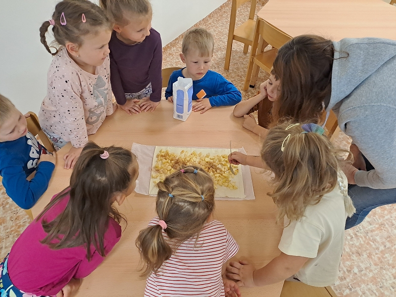 Na zahrádce u plotu - Modrásci