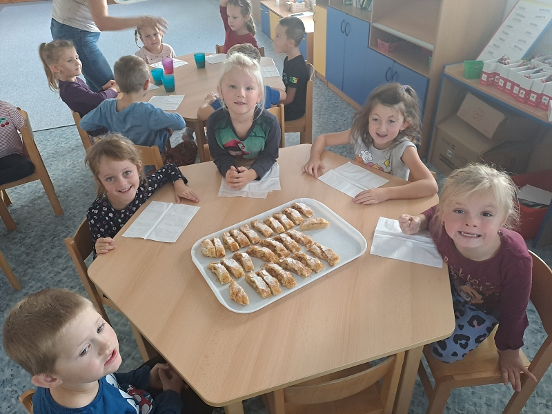 Na zahrádce u plotu - Modrásci