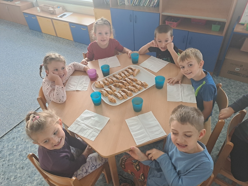 Na zahrádce u plotu - Modrásci